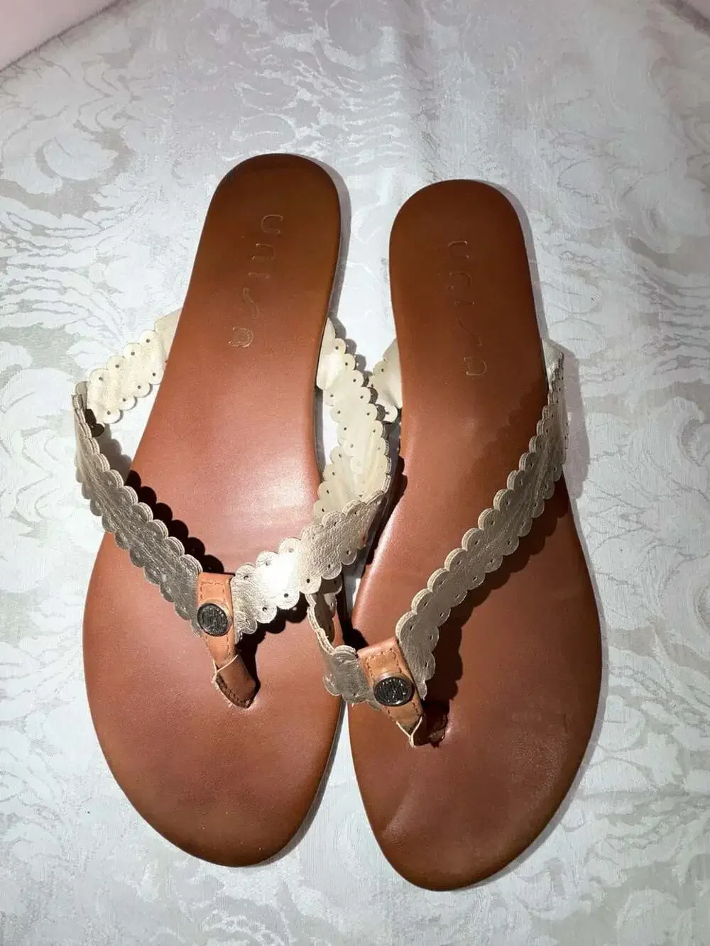 Unisa flat thong