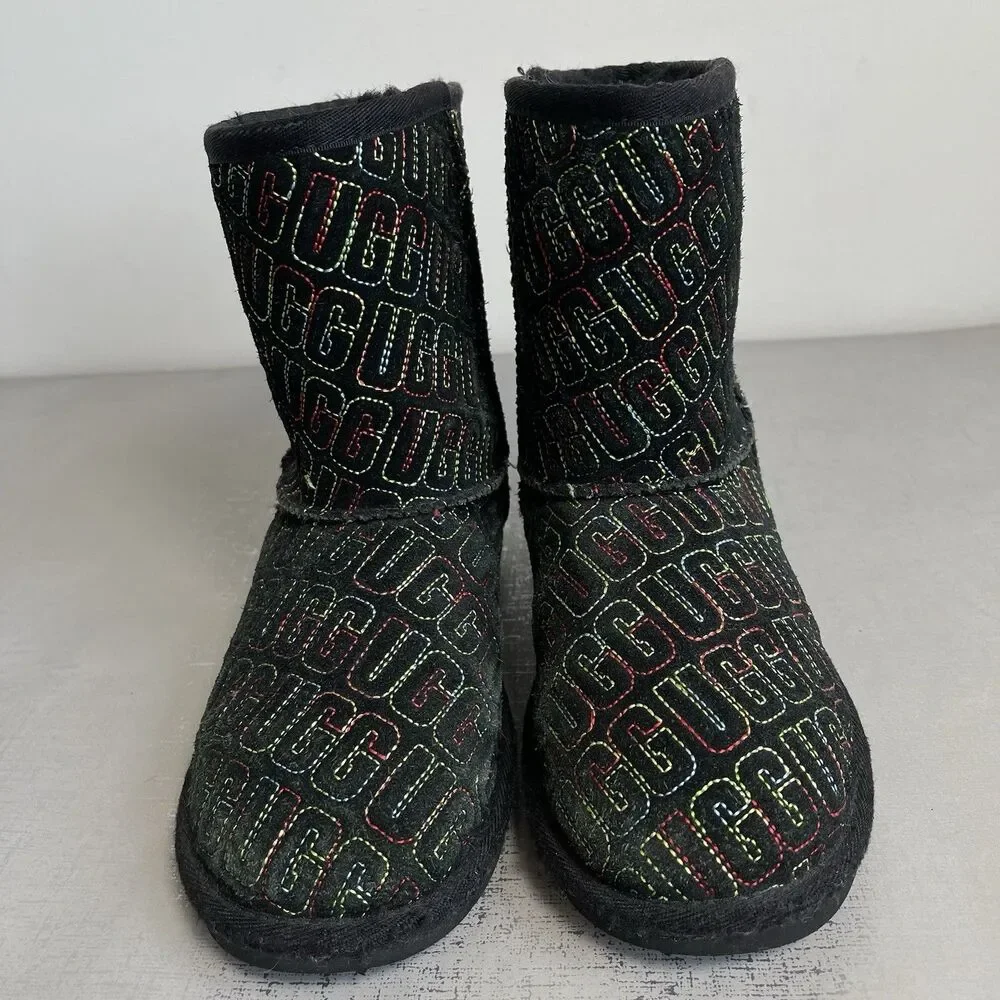 Ugg Classic II Logo Stitch Black Suede Shearling‎ Boots Girls Youth 3