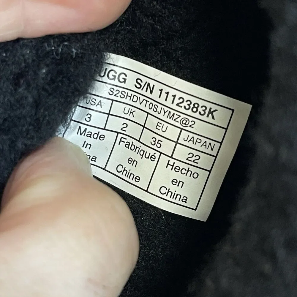Ugg Classic II Logo Stitch Black Suede Shearling‎ Boots Girls Youth 3