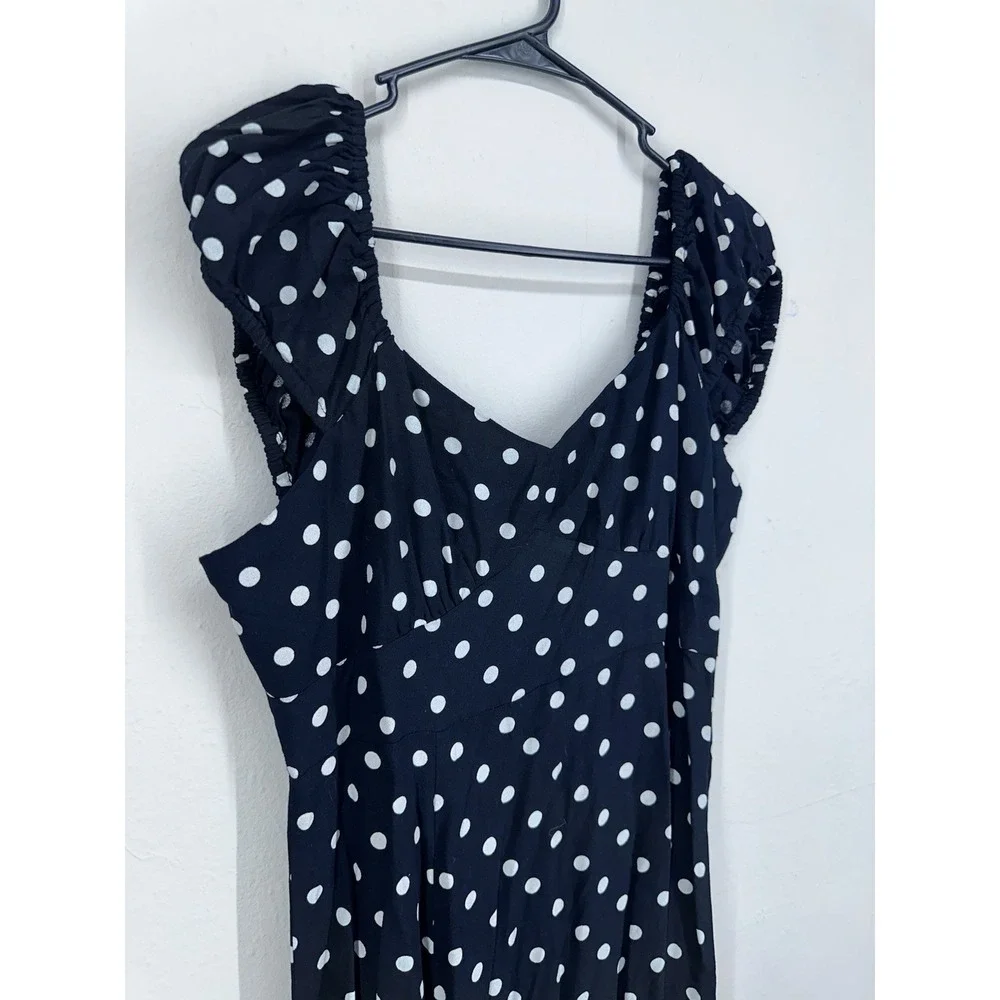 Old Navy coquette puff