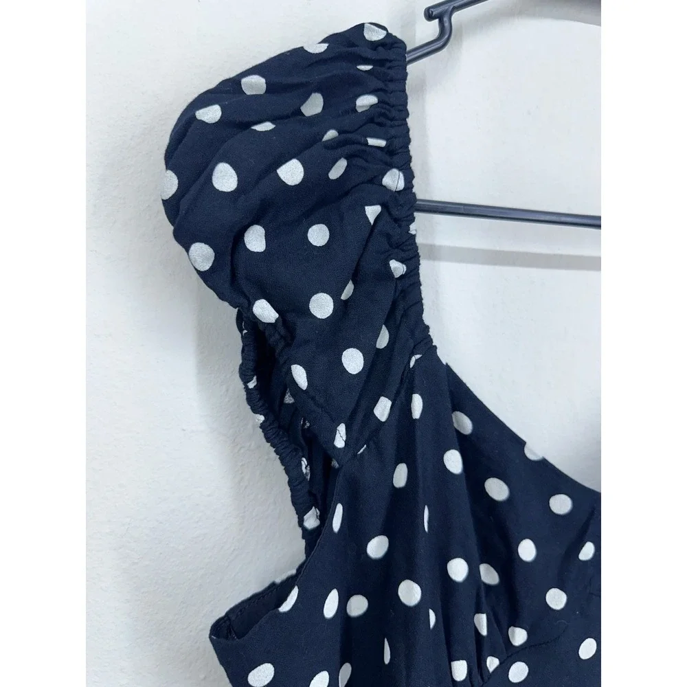 Old Navy coquette puff