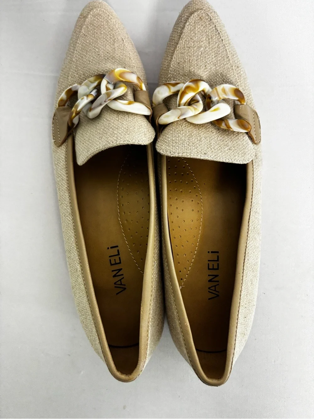 VANELi Womens 8M Beige Linen Loafers Tortoise Chain Pointed Toe Flats