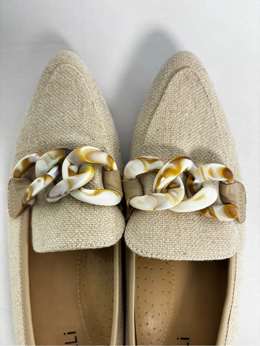 VANELi Womens 8M Beige Linen Loafers Tortoise Chain Pointed Toe Flats
