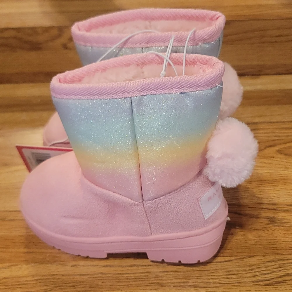 RAMPAGE MULTI-COLORED RAINBOW POM POM ACCENT WINTER BOOTS: NWT: SZ 6