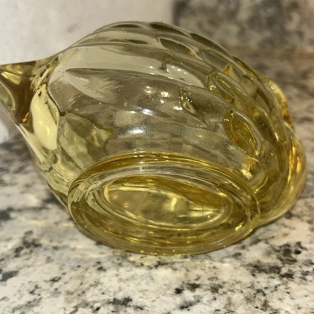 Vintage Viking Glass Amber Swan Candy‎ Dish 4.5