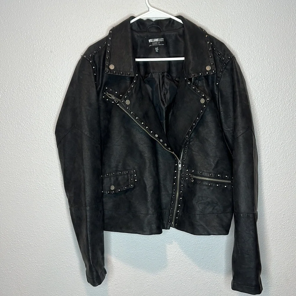 William Rast preowned good