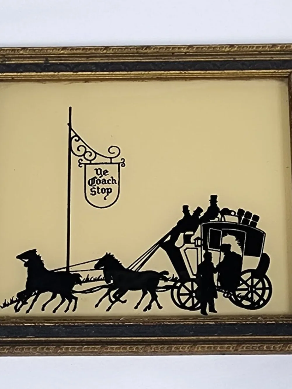 Vintage Reliance Ye Coach Stop Breaking Away T-3 Glass Silhouette Art Pair