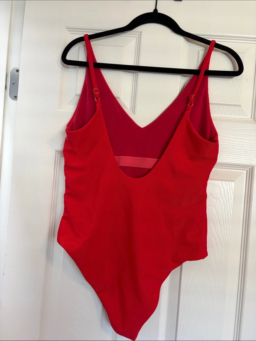 Beach Riot bold red