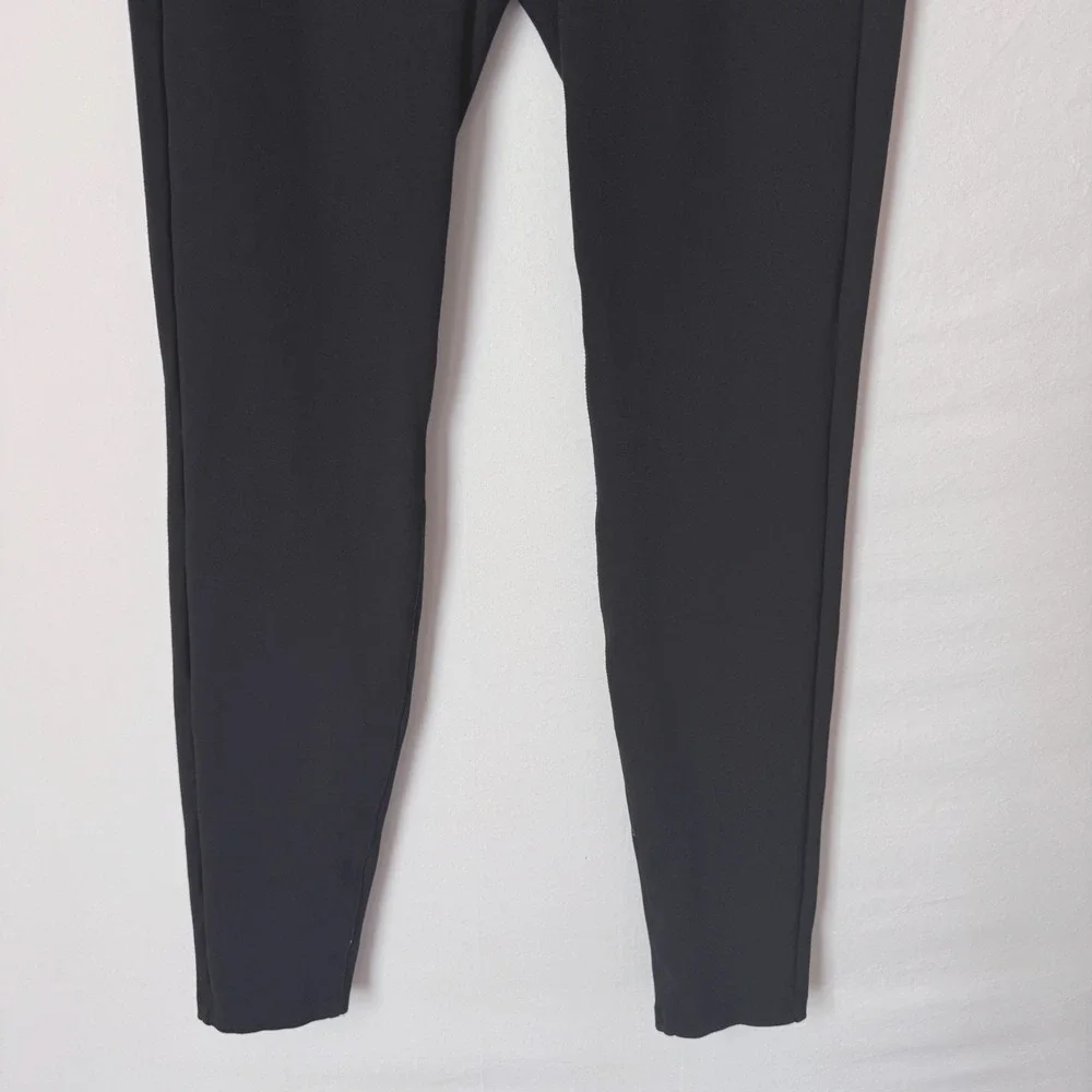 Liverpool Skinny Pants Women Size 8/29 Black Stretch Five Pocket Quiet Luxury