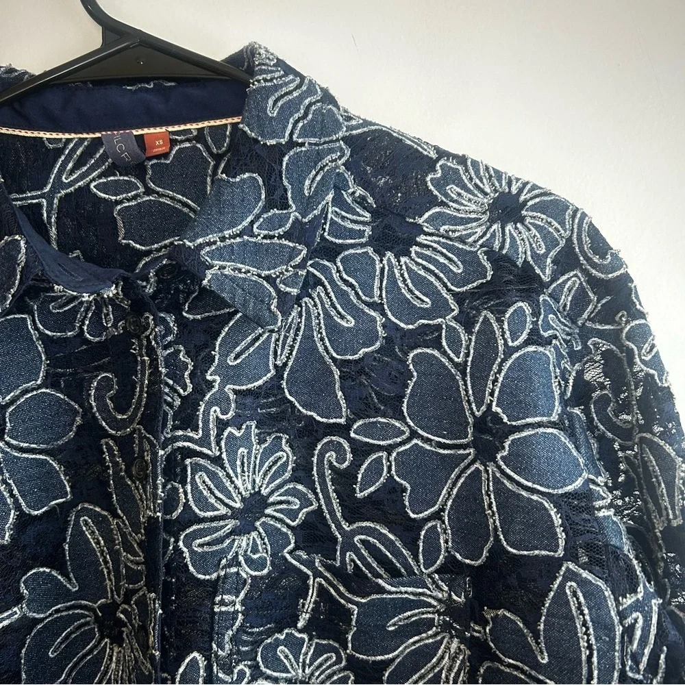 Pilcro button down