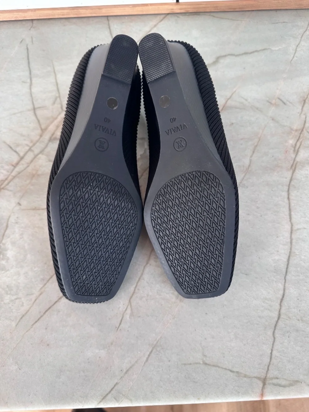 Vivaia brand model