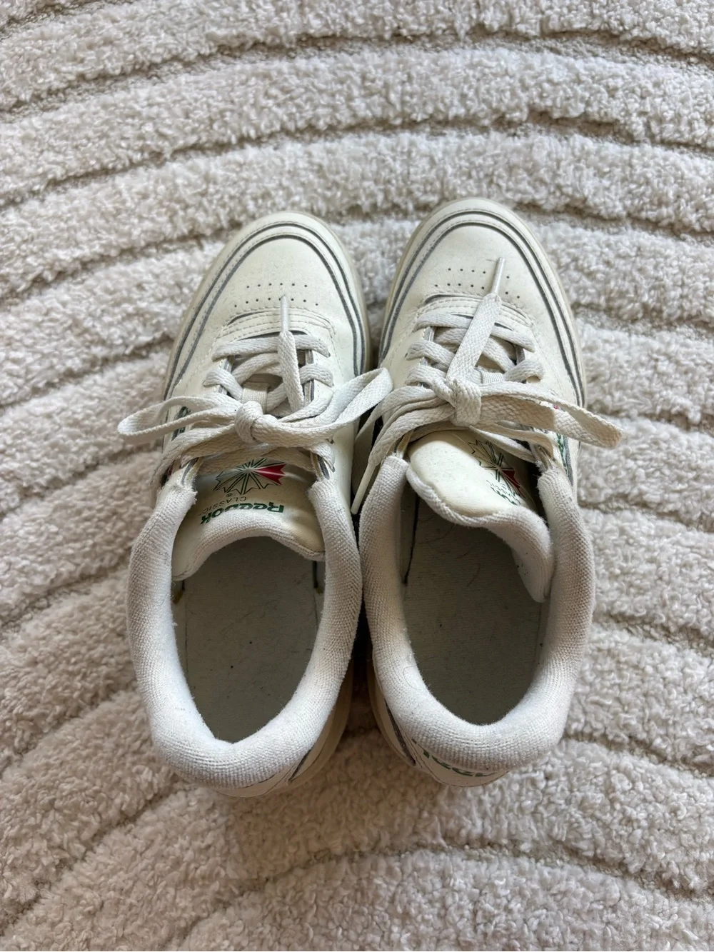 Reebok sneakers cream