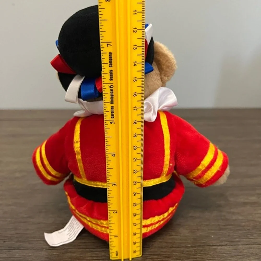 WH Smith London Beefeater Yeoman Warder Teddy Bear Plush Red Uniform Souvenir