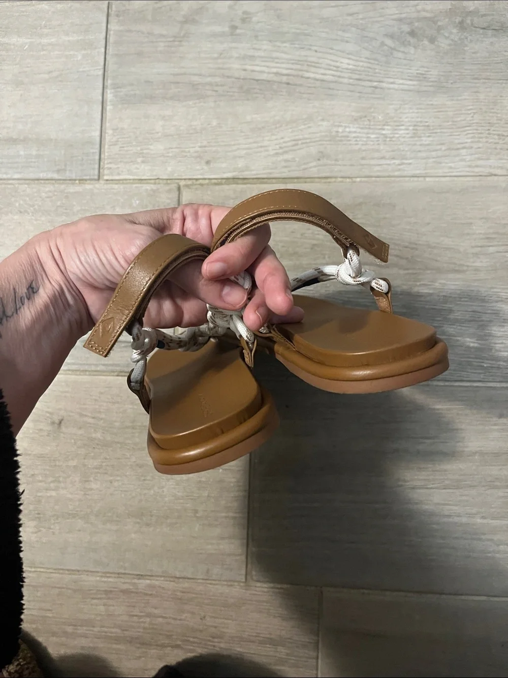 Sperry Island  T Bar Knot Sandals with Tan Footbed