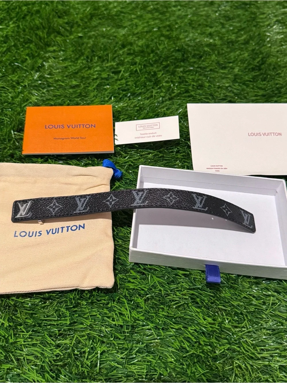 Louis Vuitton slim braclet