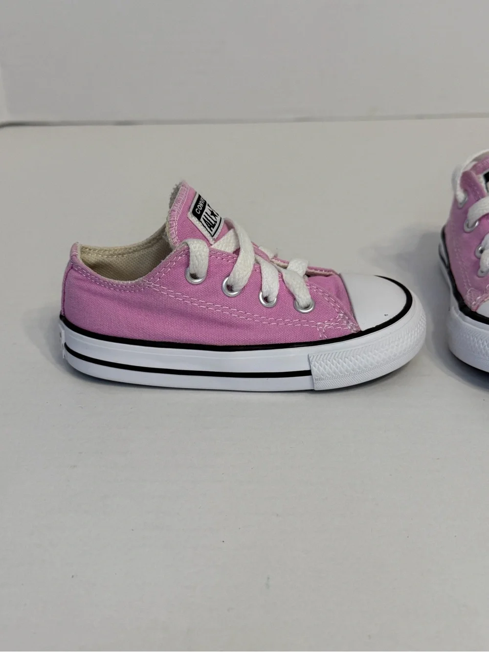 N/A converse chuck
