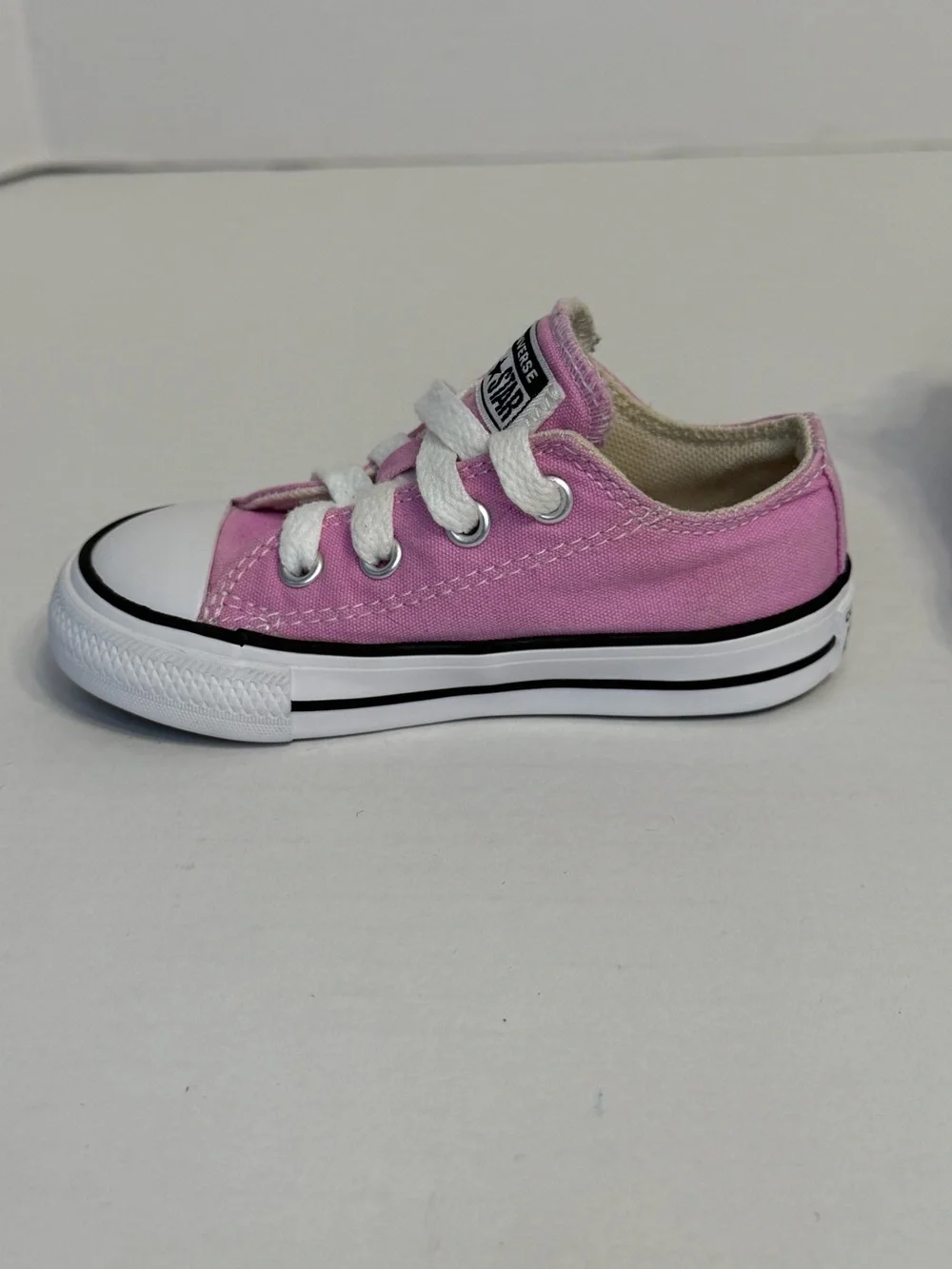 N/A converse chuck