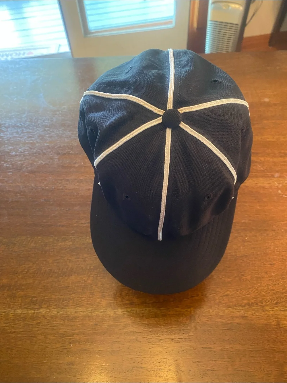 New Era referee / umpire black and white fitted baseball cap hat 7-3/8 EUC