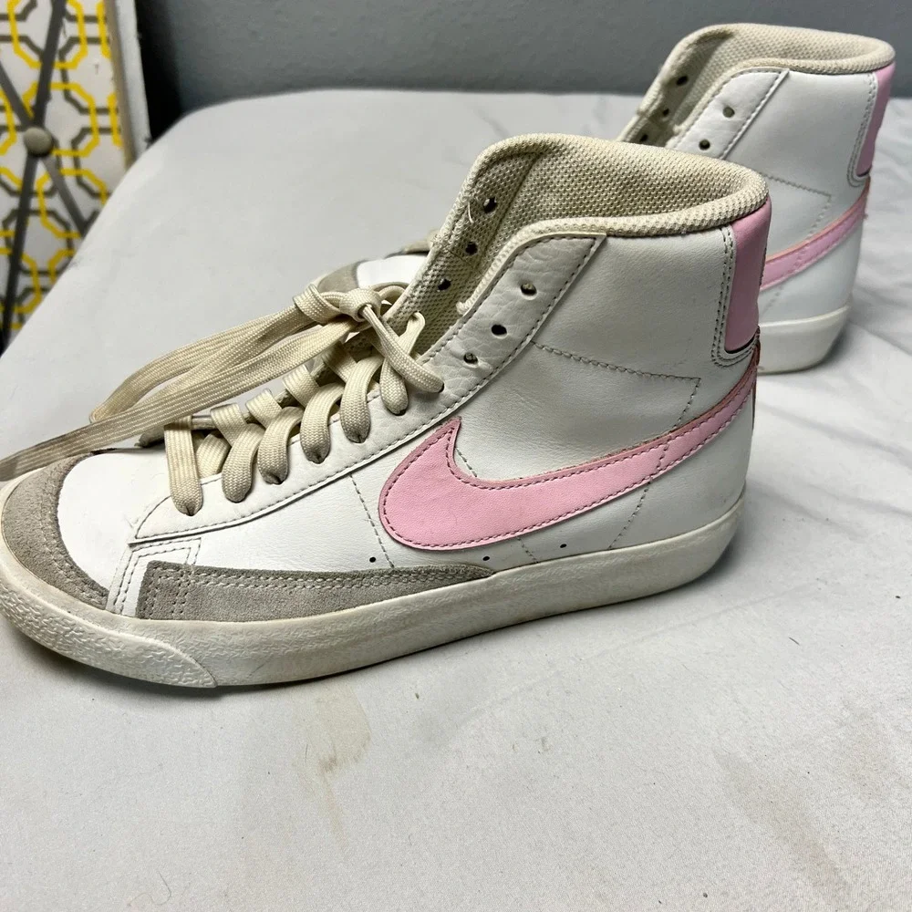 Nike Blazer‎ Mid Youth Shoes White Pink Casual Sneakers DA4086 106 Size 4.5Y