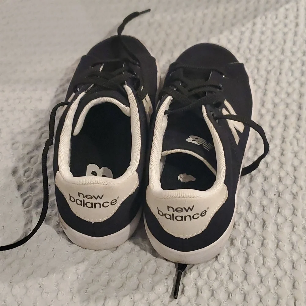 New Balance Kids' Sneakers Size 13.5 Black (#14)