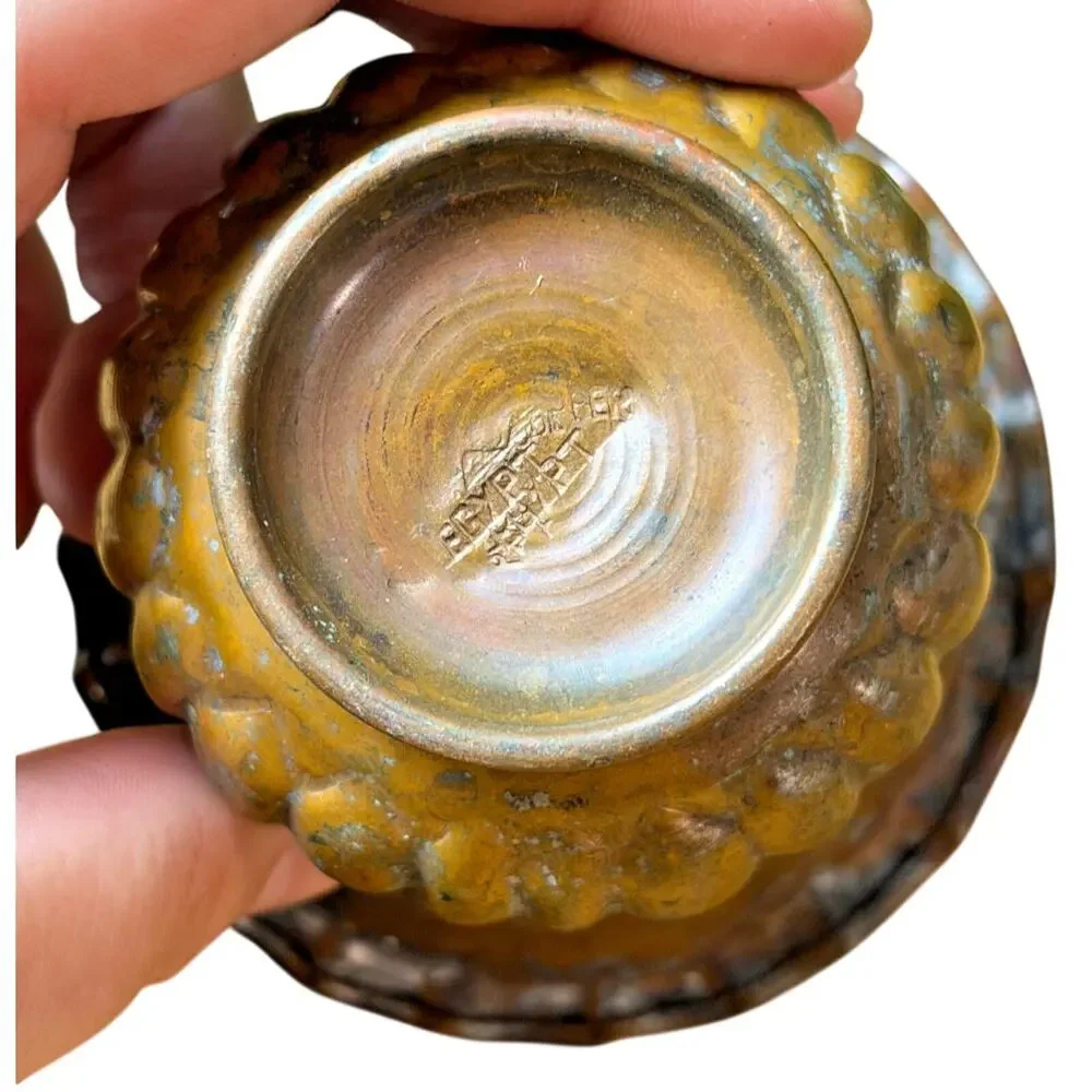 N/A features authentic