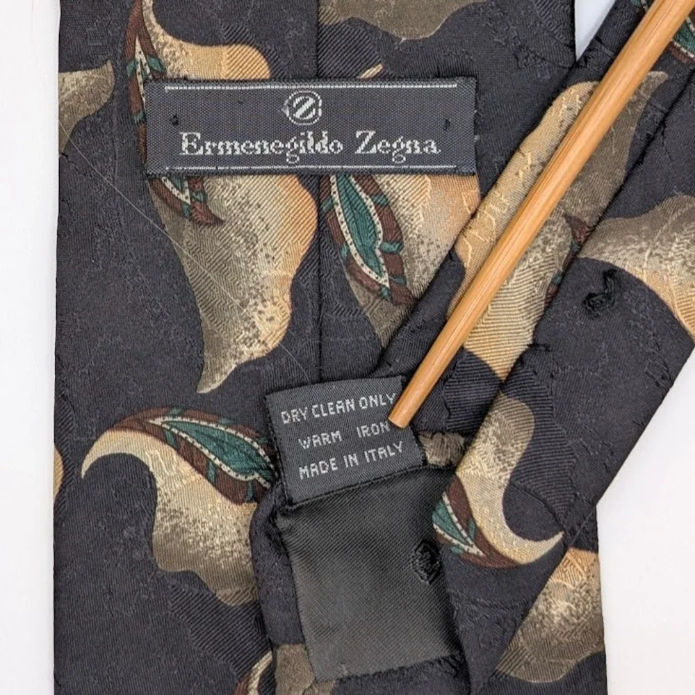 Ermenegildo Zegna Silk Tie Mens‎ Black Gold Abstract Paisley Italy SHORT