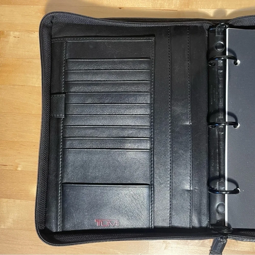 Tumi details 25