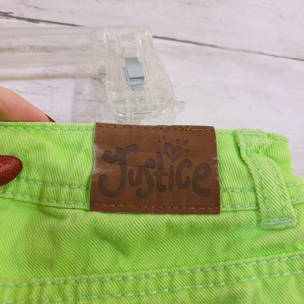 Justice brighten her