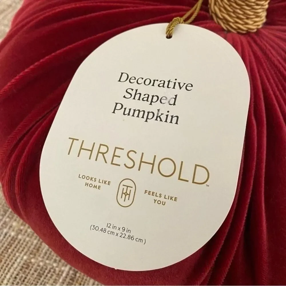 NWT THRESHOLD VELVET PUMPKIN THROW PILLOW RED MERLOT
