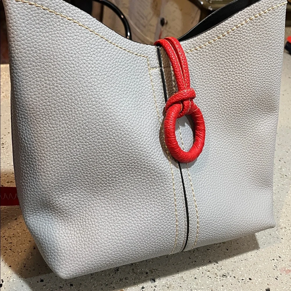 None pocket mini design