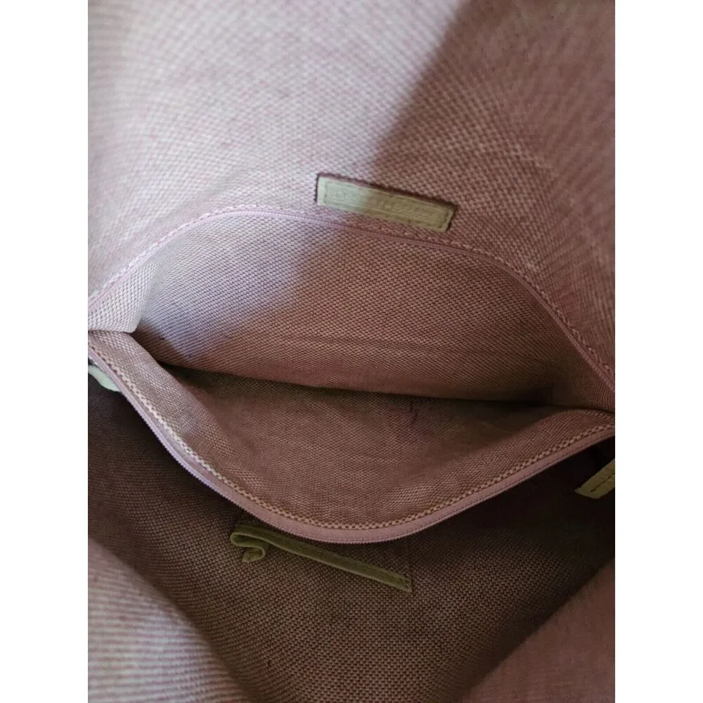 Dooney & Bourke pretty bag