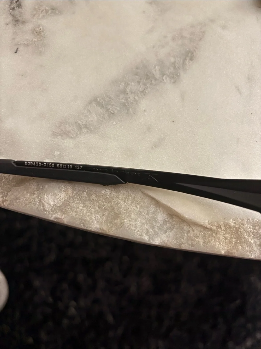 Oakley model oo9438
