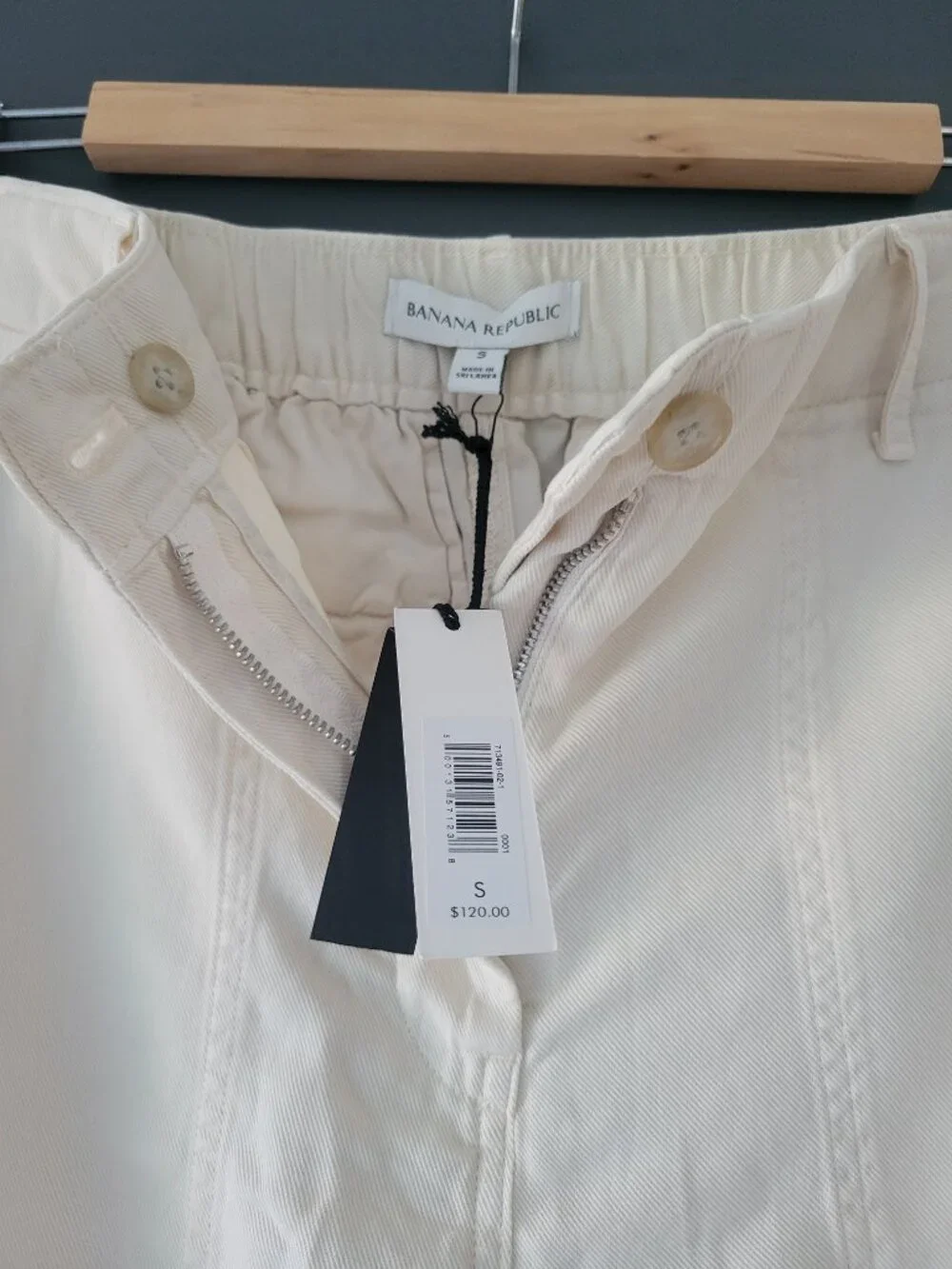 Banana Republic product details