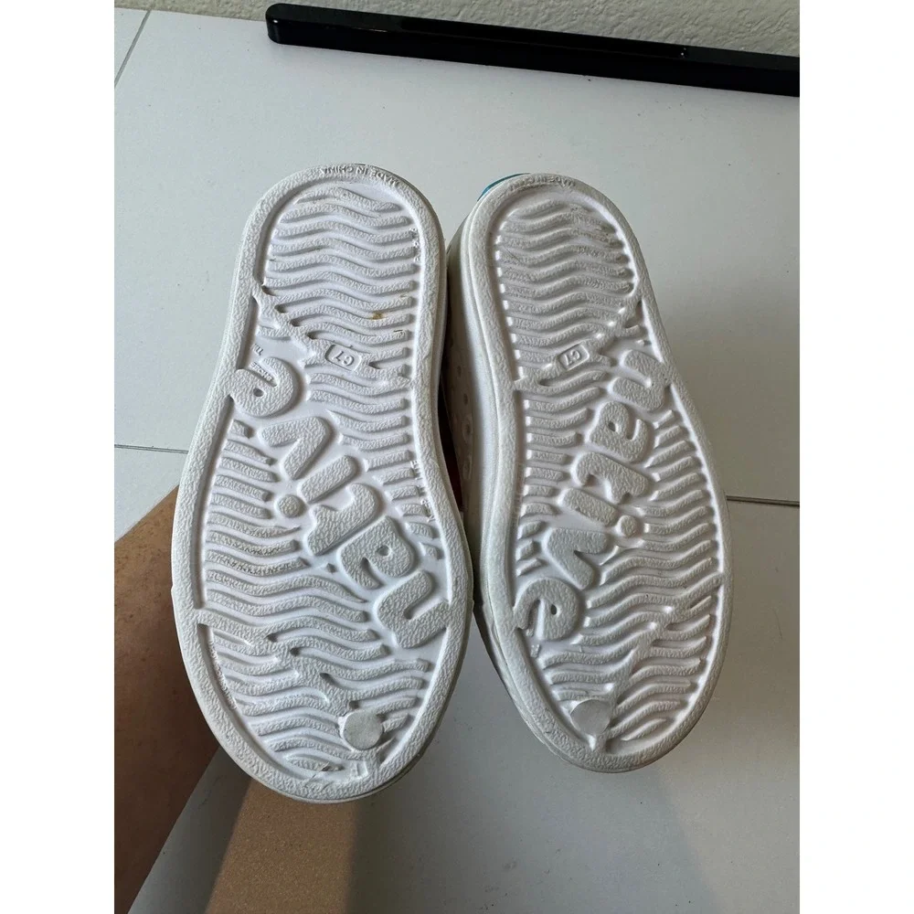 Native Jefferson Slip On Shoes Kids Size C7 White Lightweight Minimalist Sandals