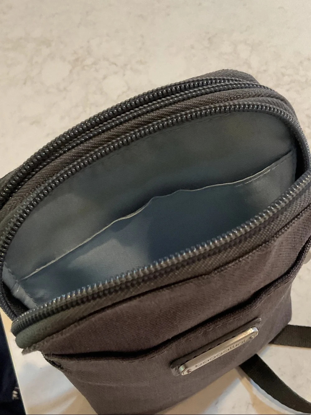 Baggallini True Classic Take Two RFID Crossbody graphite gray LIKE NEW