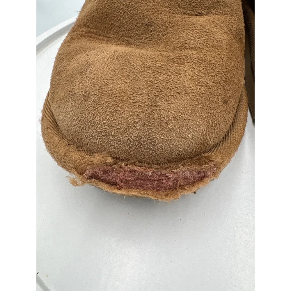 UGG classic ultra