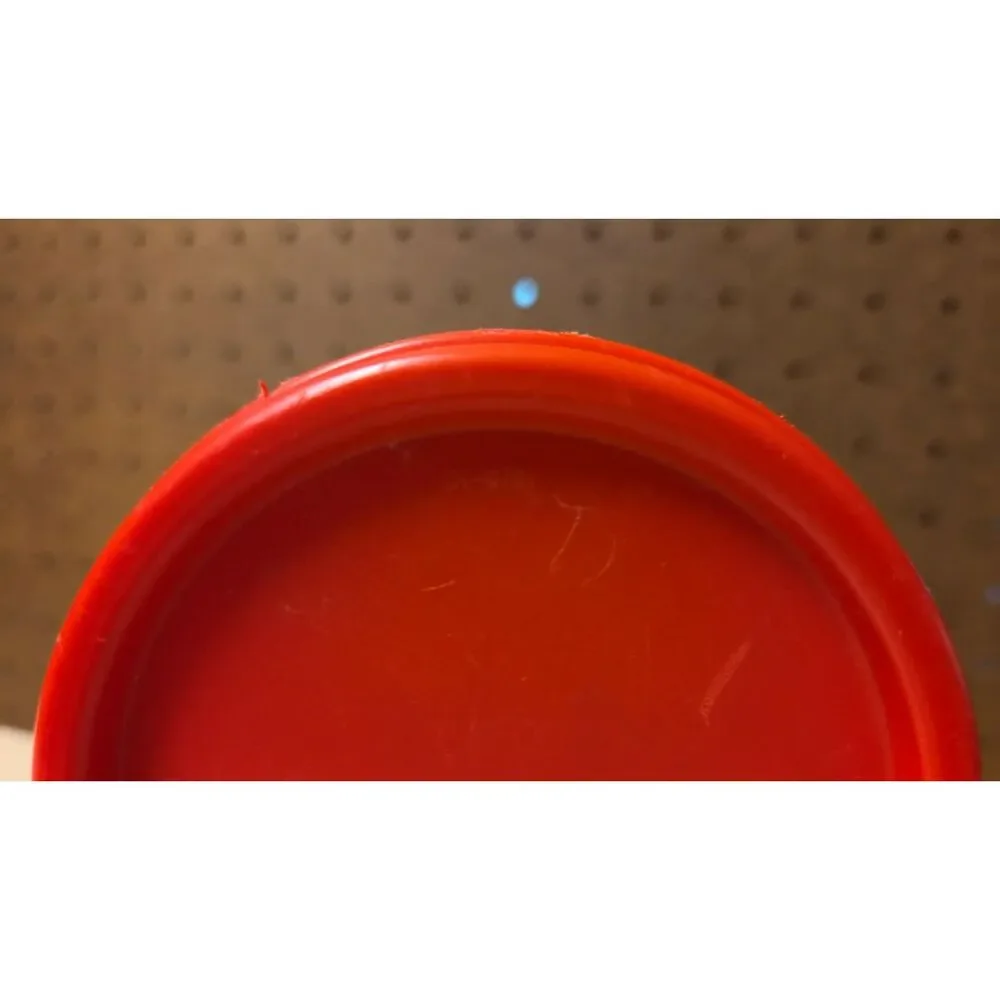 Tupperware container 1614