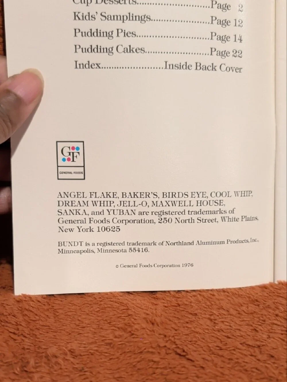 The Jell-O Pudding Sampler Booklet - ( Copyright 1976 )