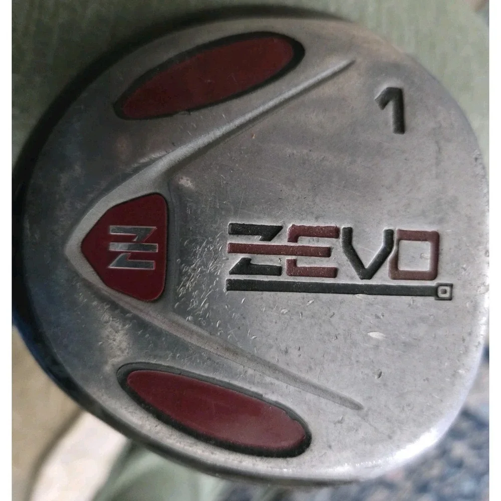 ZEVO 1 Men's Right Handed  Fairway Wood 10.5° Graphite Shaft.