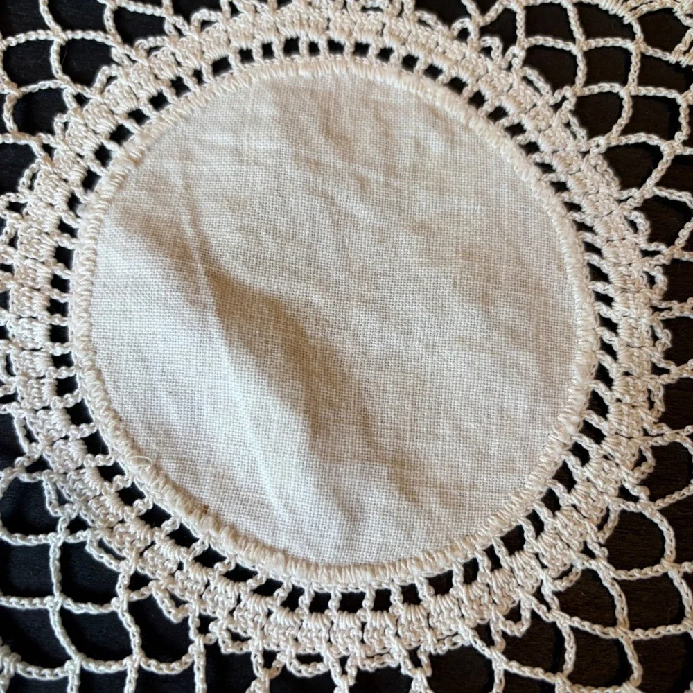 N/A vintage round