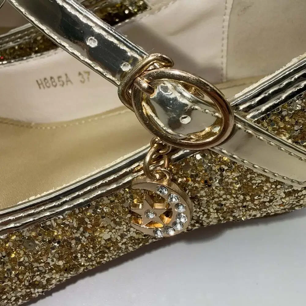 Unbranded sparkly gold