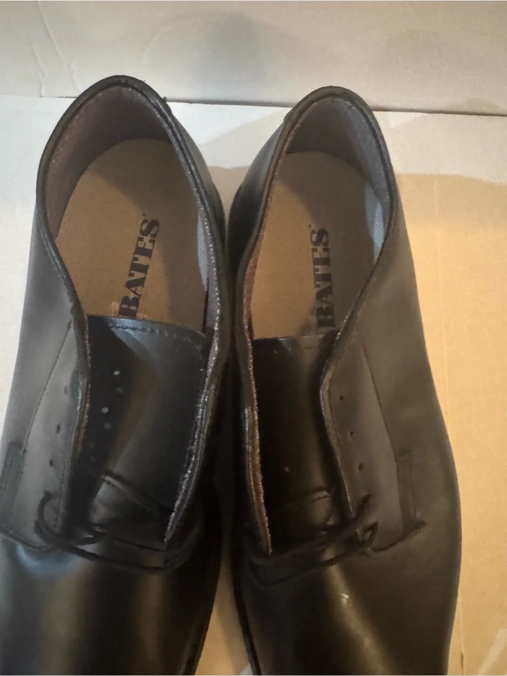 Bates oxford leather