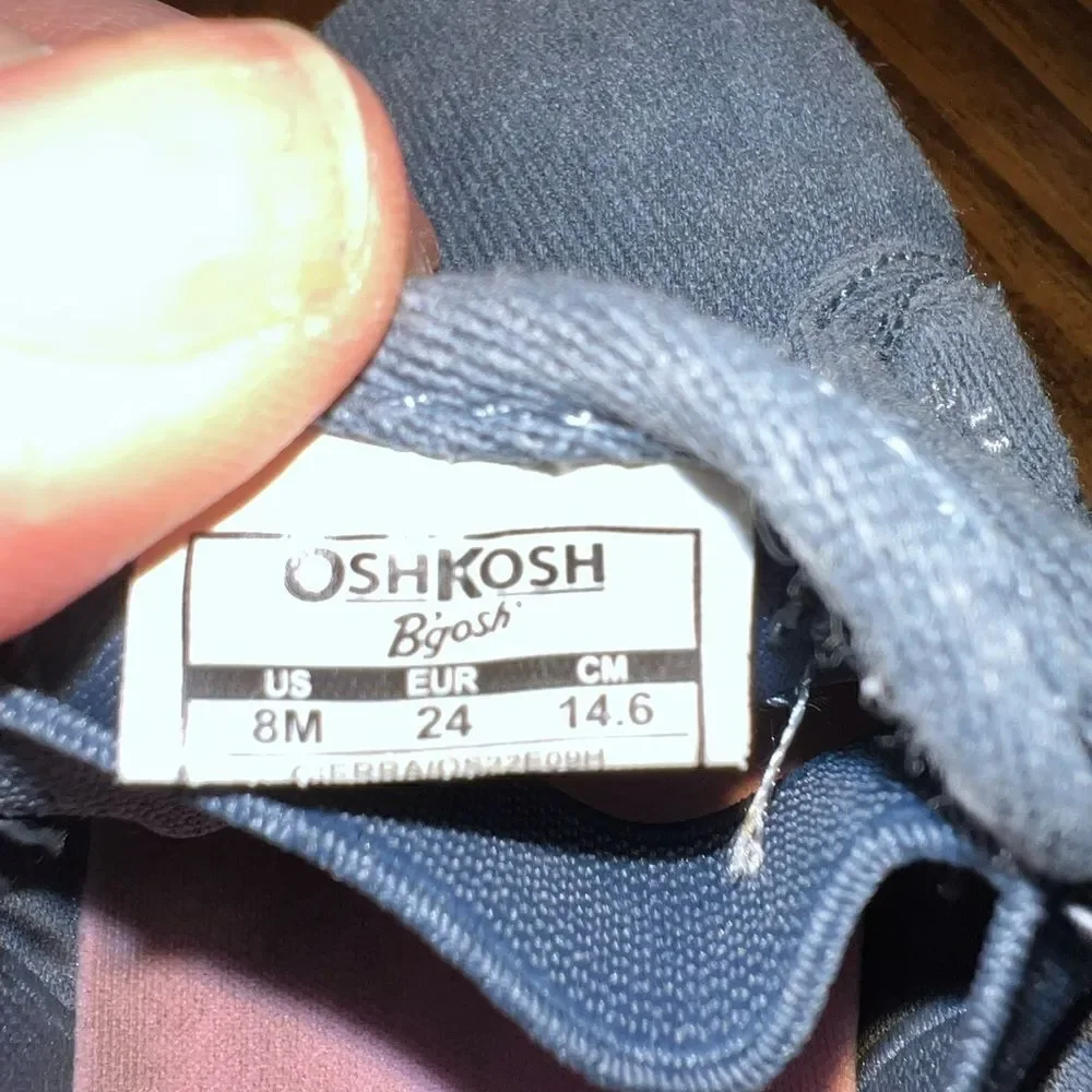 OshKosh Bgosh adorable shoes