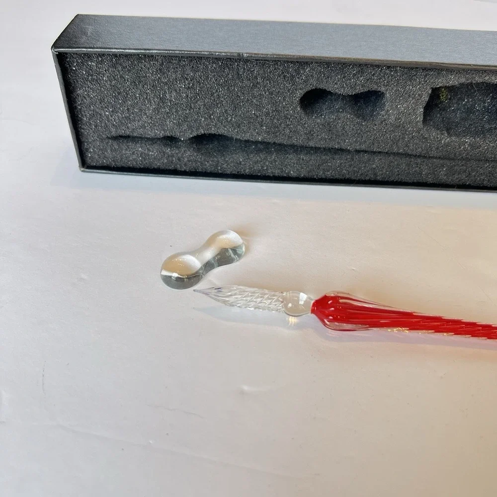 Unbranded ribbed artist rest