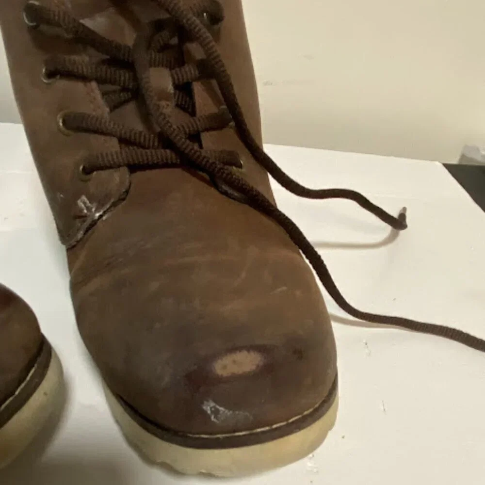 UGG Kesey Waterproof Leather Lace-Up Boots Size 4