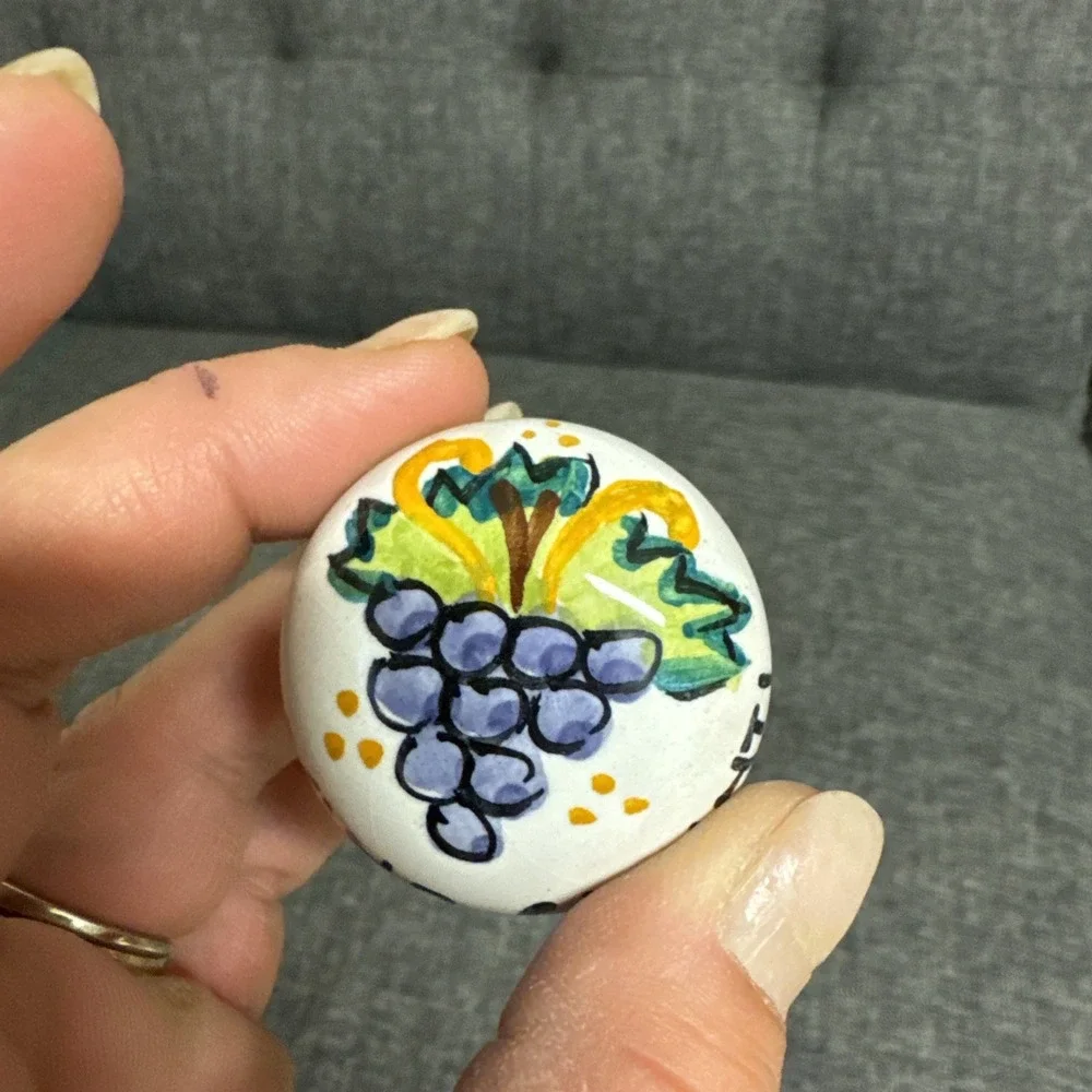 Hand Painted Ceramic Wine Bottle Stopper Vino Chianti Grape Design Italian Decor