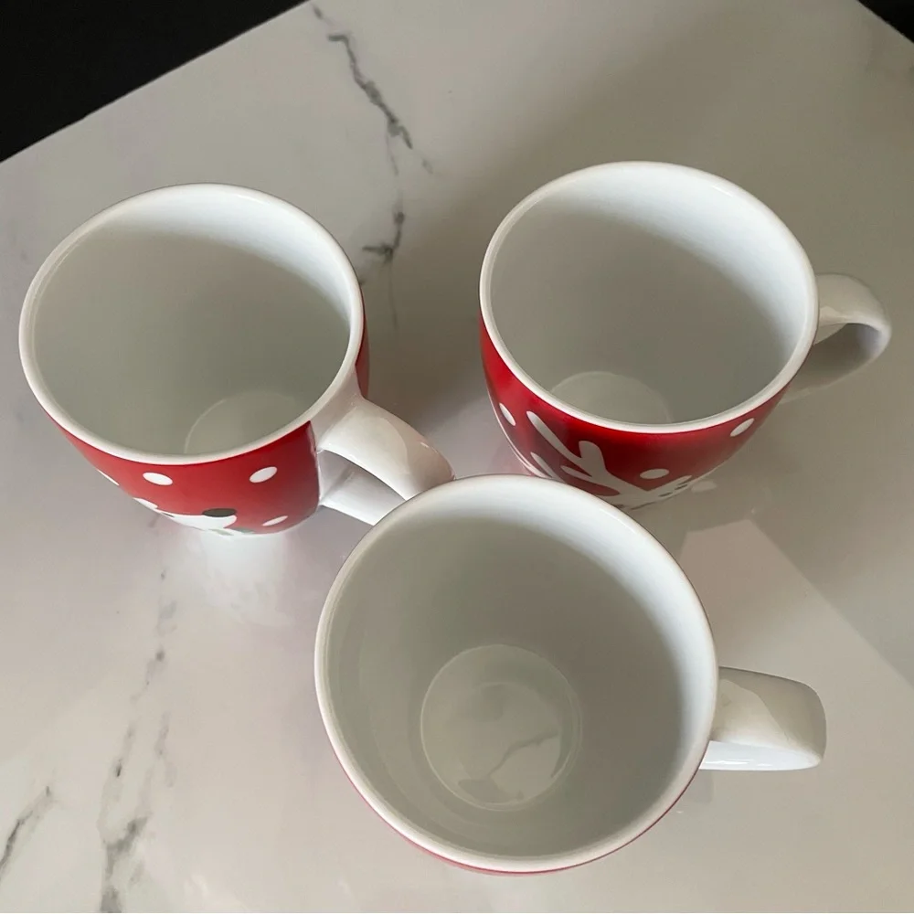 Crate&Barrel set reindeer