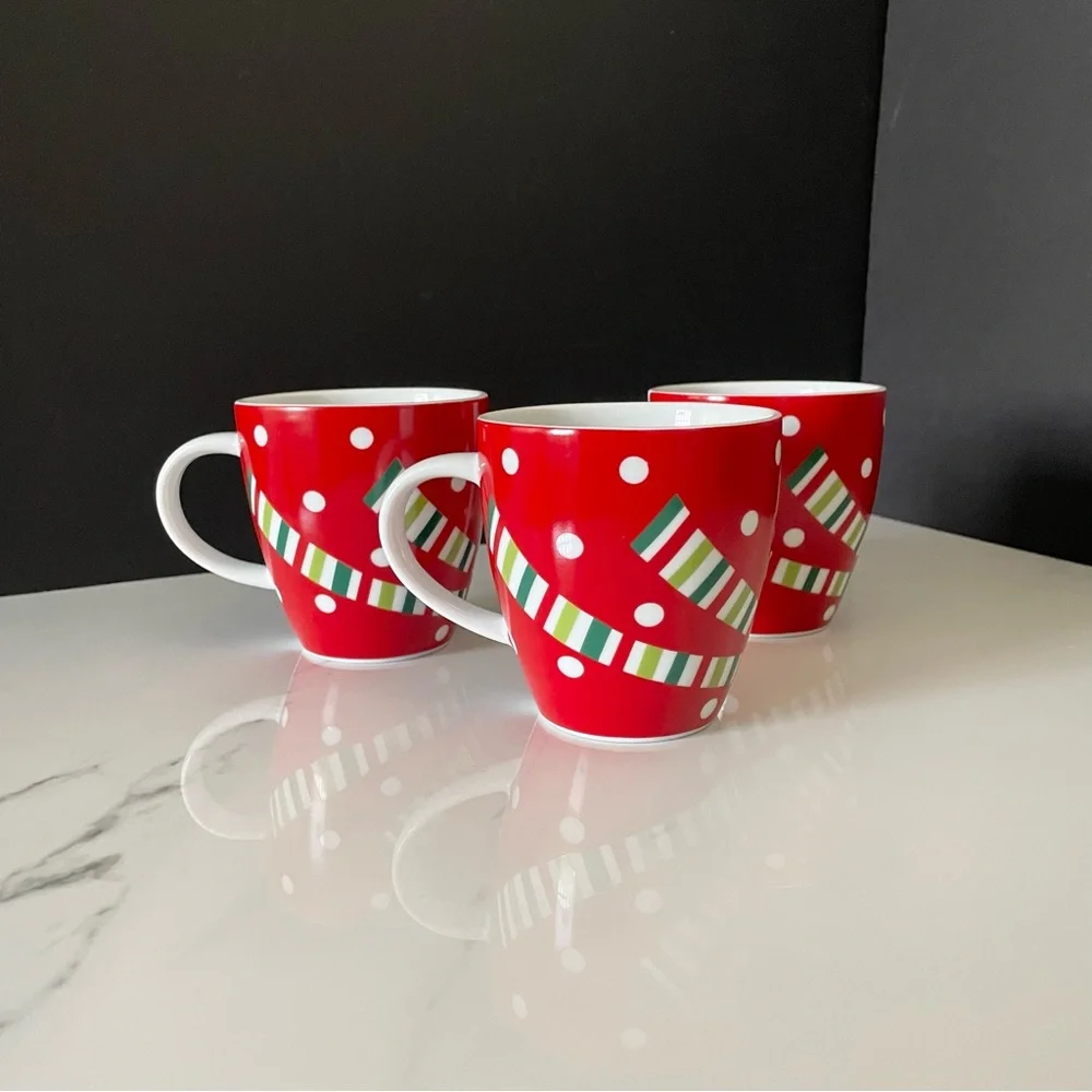 Crate&Barrel set reindeer