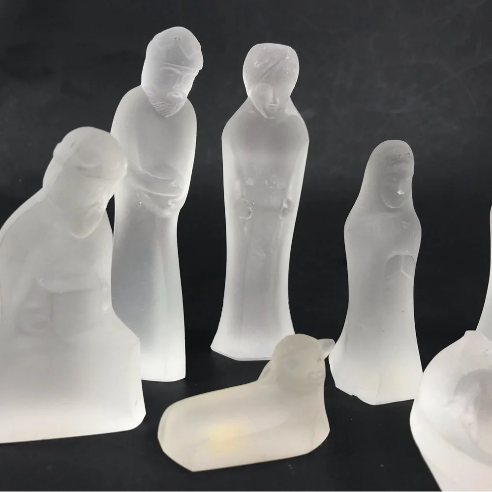 Clearly nativity set