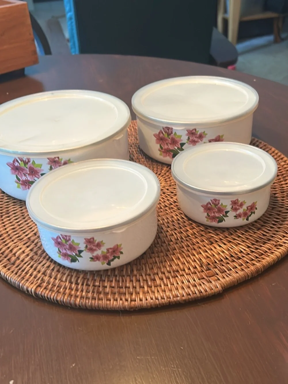 N/A set stackable